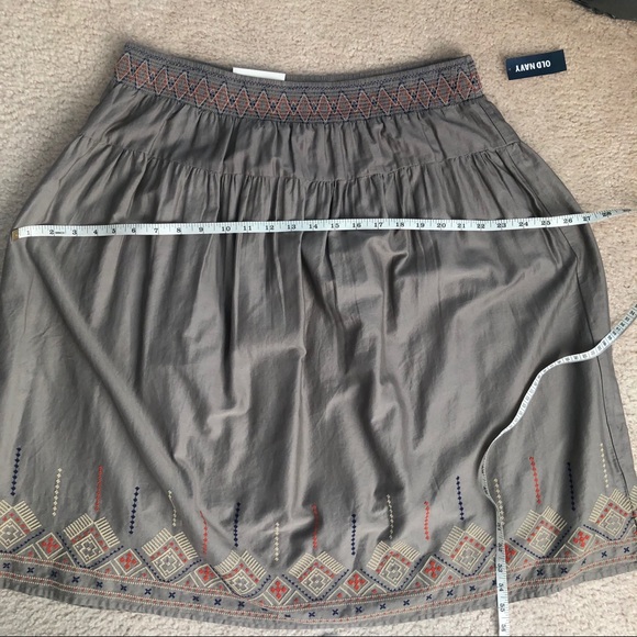 Old Navy Embroidered Aztec Print Tan Skirt Large - Picture 7 of 11